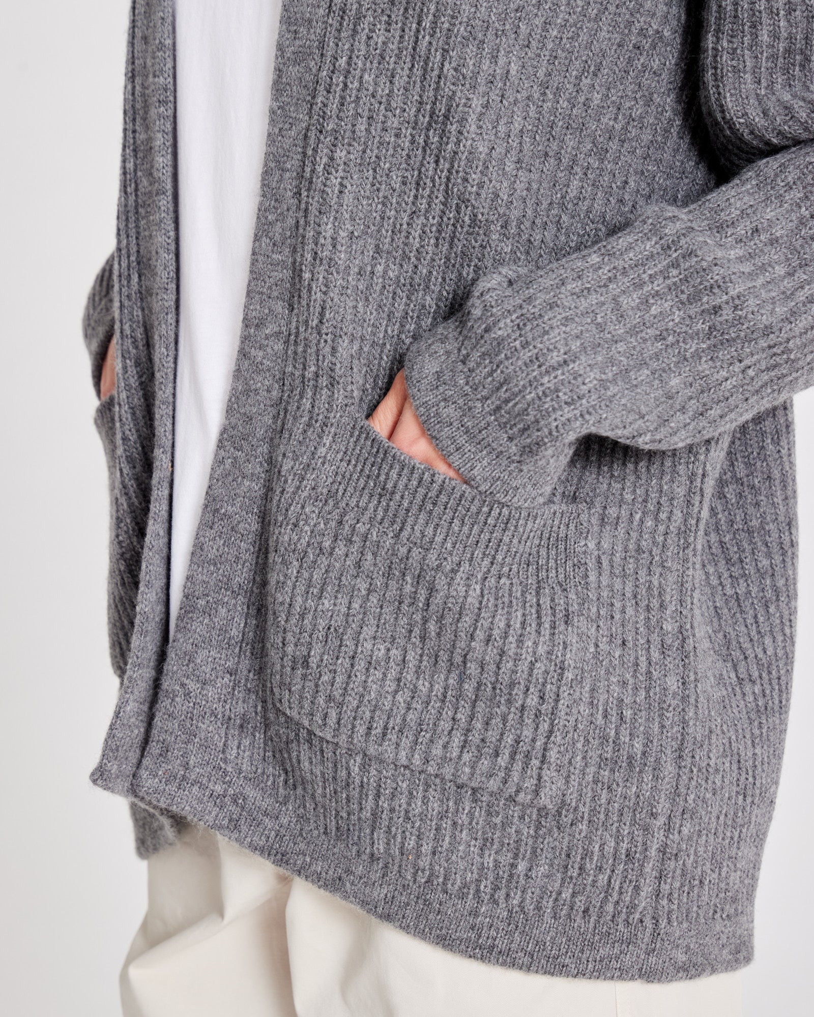 GAI+LISVA Mette Cardigan Lambswool Knit GOTS Lambswool l Knitwear 631 Grafitti Grey Melangé