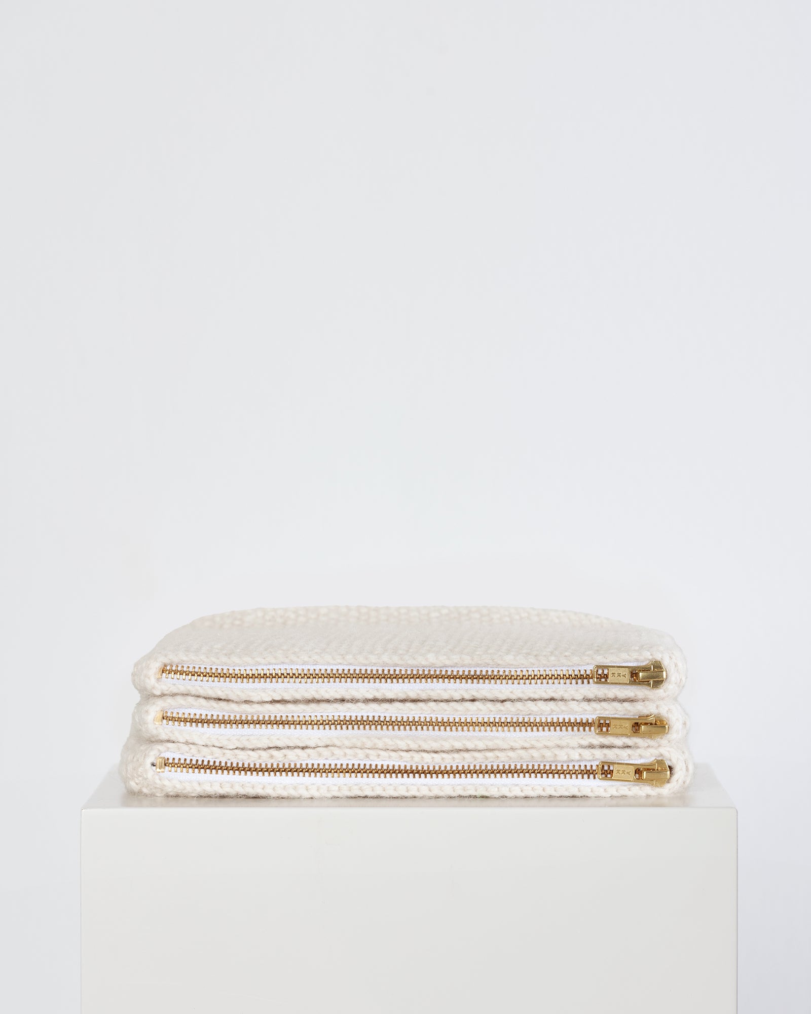 GAI+LISVA Stine Clutch Bag Accessories 150 Off White