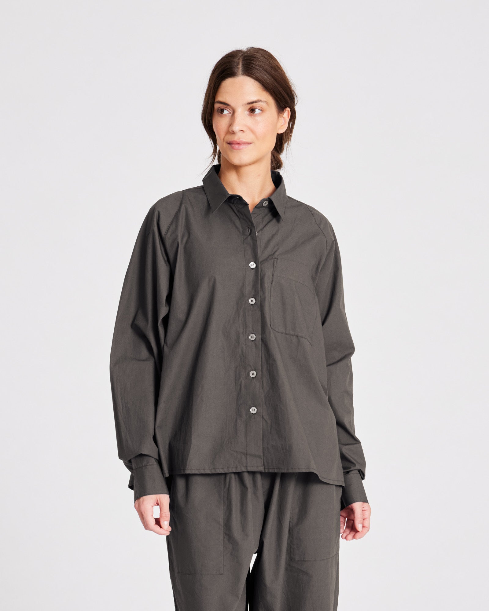 GAI+LISVA Bella Raglan L/S Poplin Short Shirt GOTS 243975 Shirts & Blouses 191 Beluga