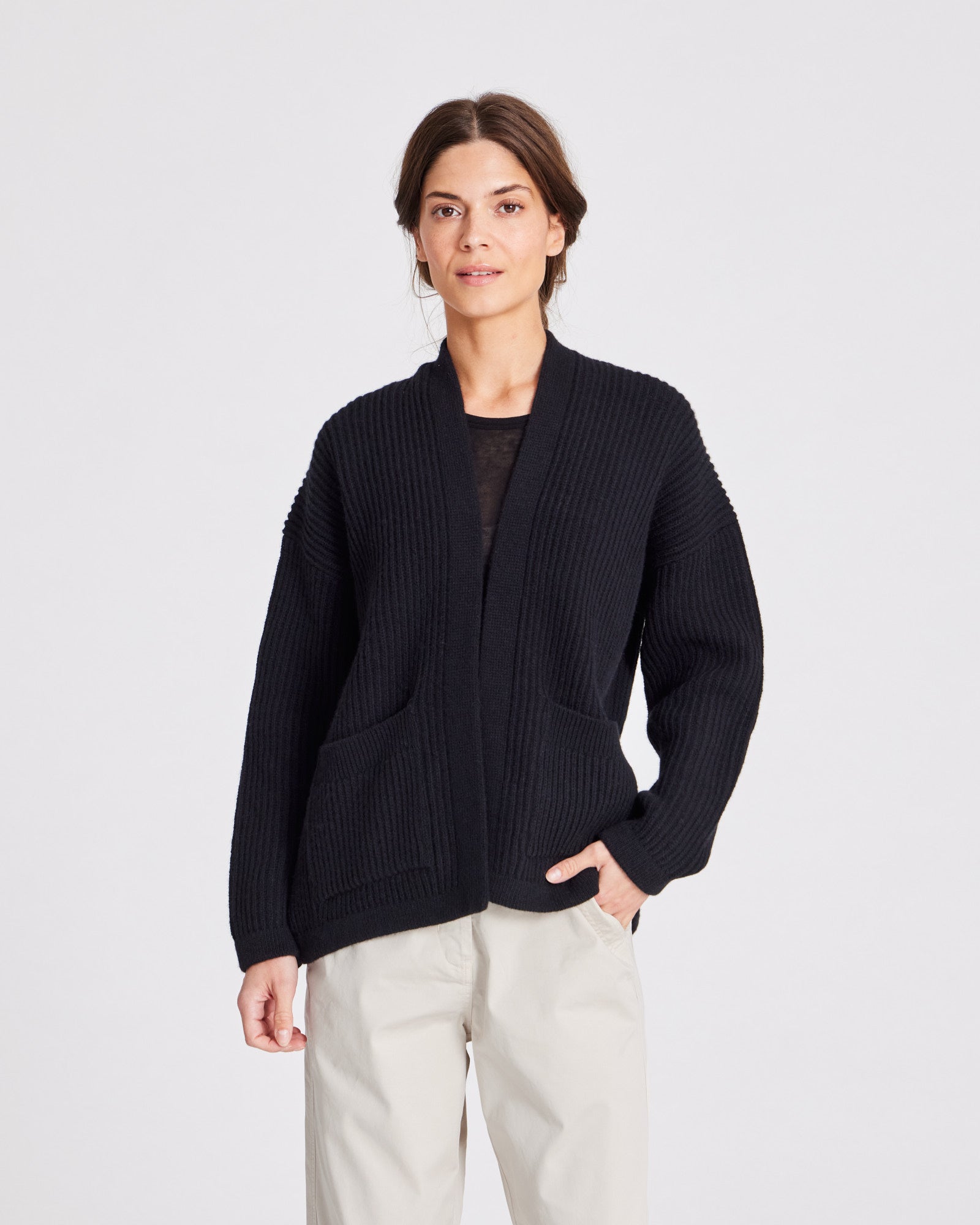 GAI+LISVA Mette Cardigan Lambswool Knit GOTS Lambswool l Knitwear 650 Black