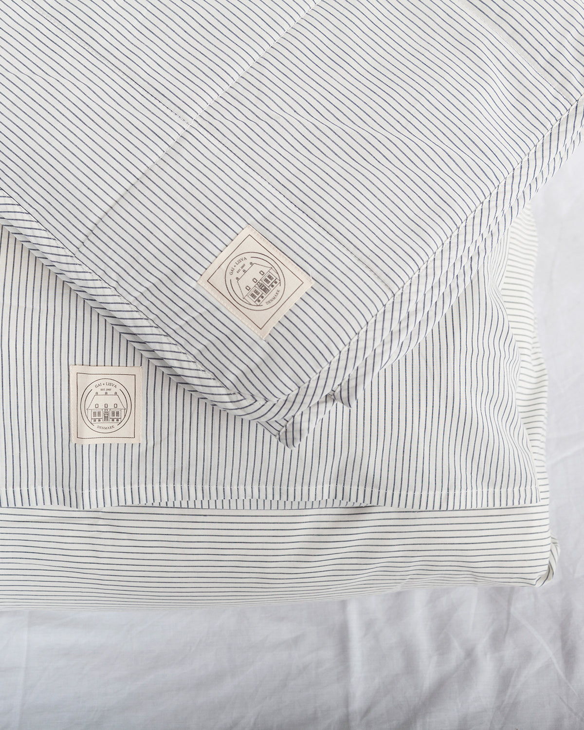 GAI+LISVA Quiltet Blanket - 130x190 cm Accessories 470 Denim Blue Stripe